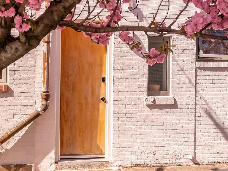 424 Van Brunt St #2 — Photo 7