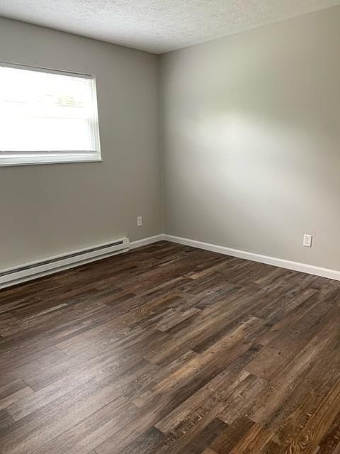 1st image of 221 Maxwell St #B