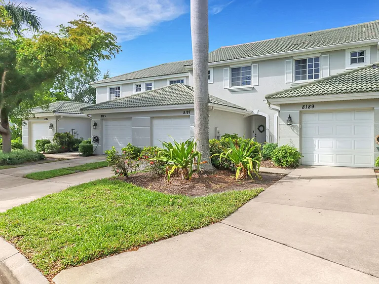 8189 Pacific Beach Dr — Photo 2