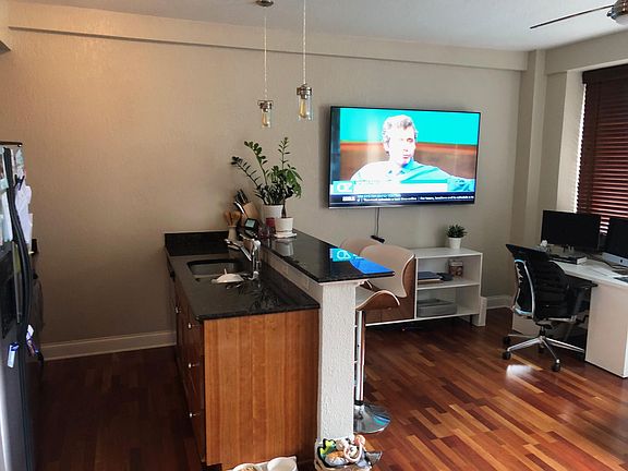 5th image of 606 W Wisconsin Ave Unit 306