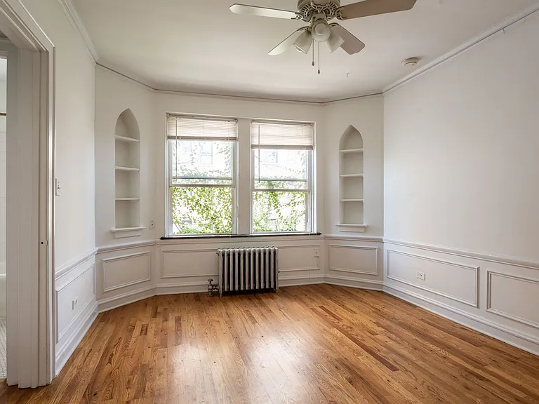 4545 N Beacon — Photo 3