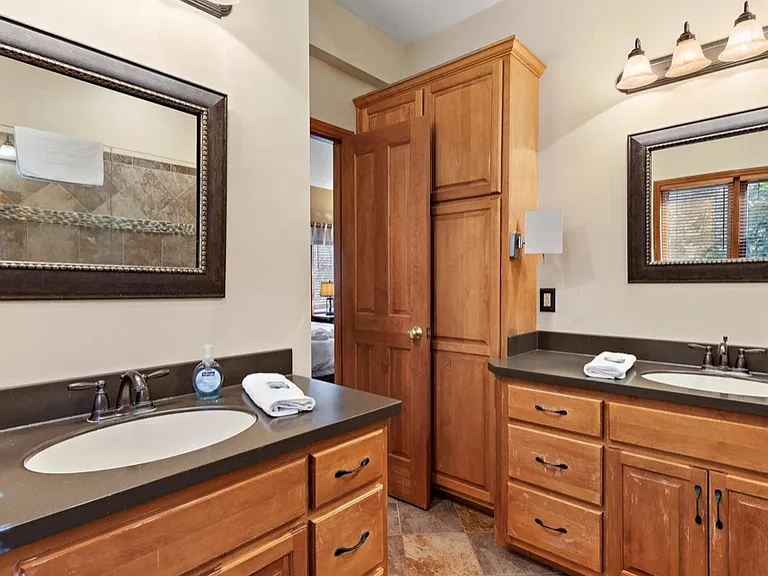208 Grande Oaks Dr — Photo 16