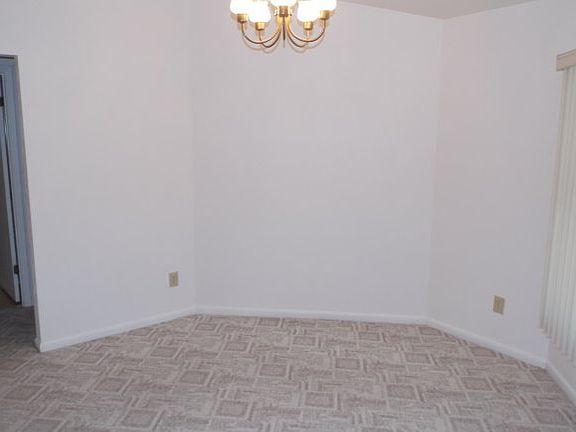 4th image of 3401 N Tamarisk Ave