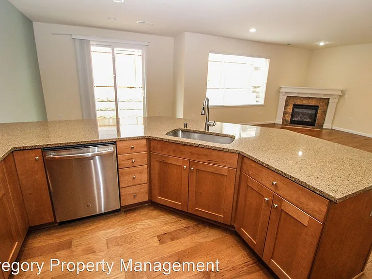 19523 33rd Dr SE — Photo 27