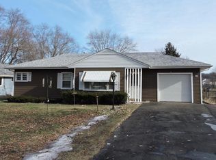 842 Carter St, Genoa City, WI 53128