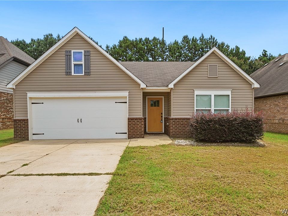 1st image of 2709 Lily Cir
