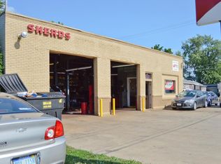 1300 Alpine Ave NW, Grand Rapids, MI 49504