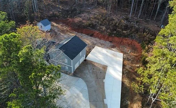 4872 Lewis Rd