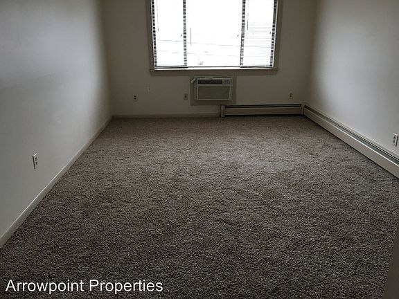 5th image of 42 Oakland Ave APT 10