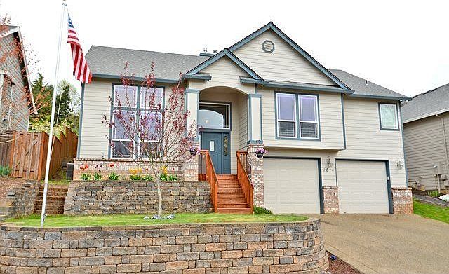 Pending: 1014 SW Arrowhead Pl, Dundee, OR 97115