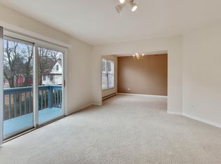307 W Jackson St APT 3B, Woodstock, IL 60098