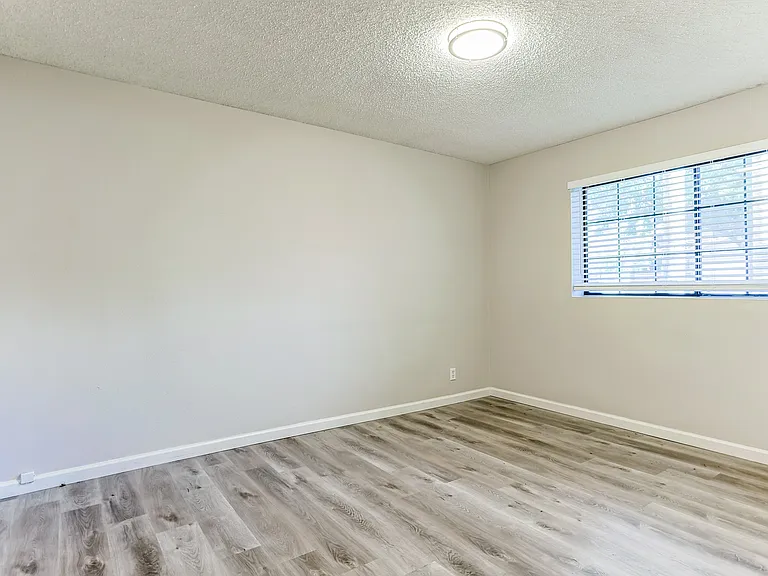 1232 W Riviera Dr — Photo 18