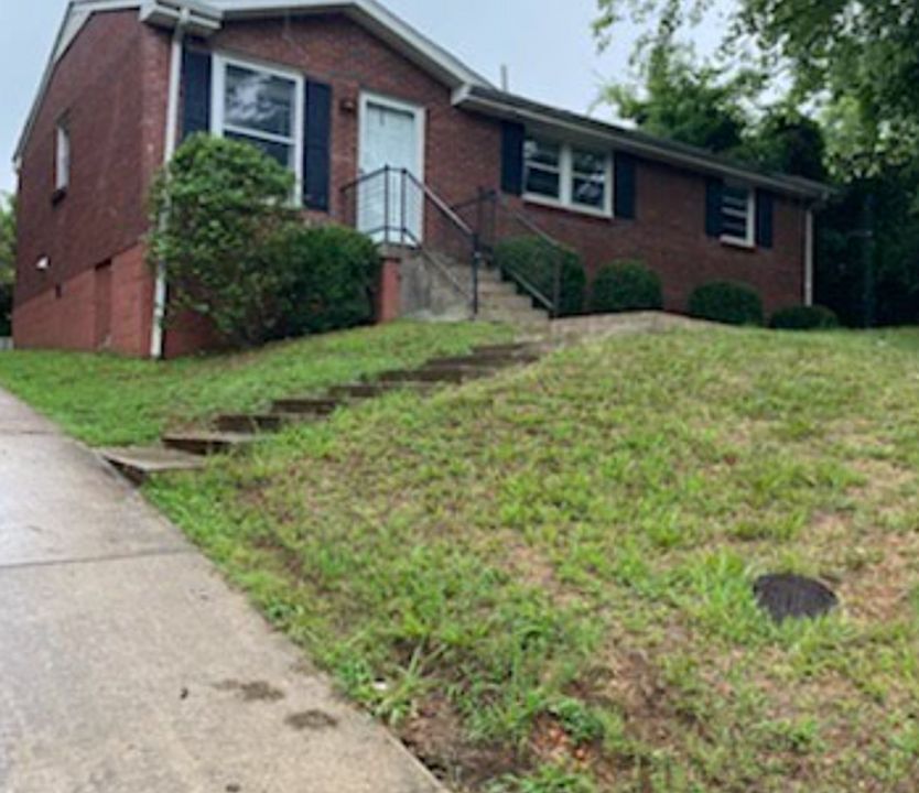 1st image of 421 Crossland Ave