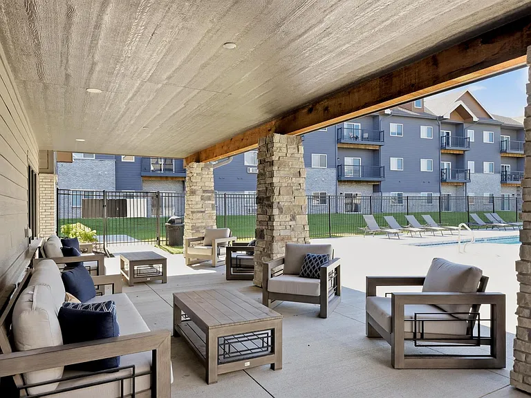 The Creek Apartments — Photo 9