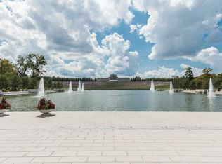 4531 Westminster Pl, Saint Louis, MO 63108