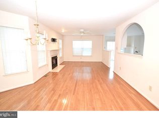 12 Heron Pointe Ct, Marlton, NJ 08053