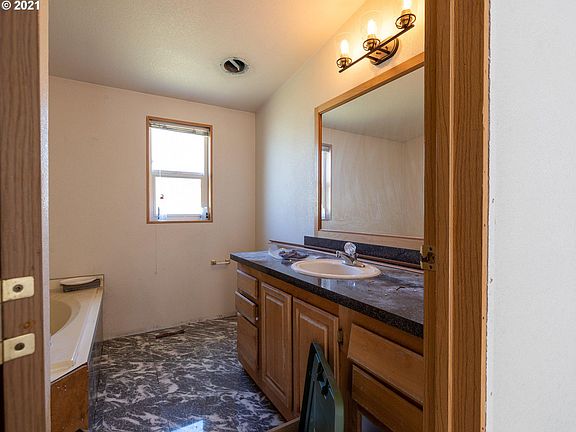4th image of 241 Foster Creek Rd