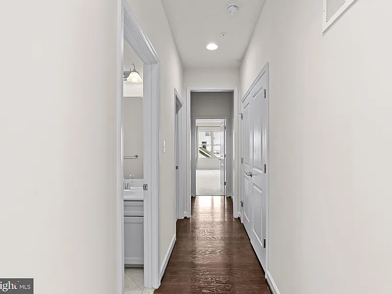 22237 Fulmer Ave — Photo 16