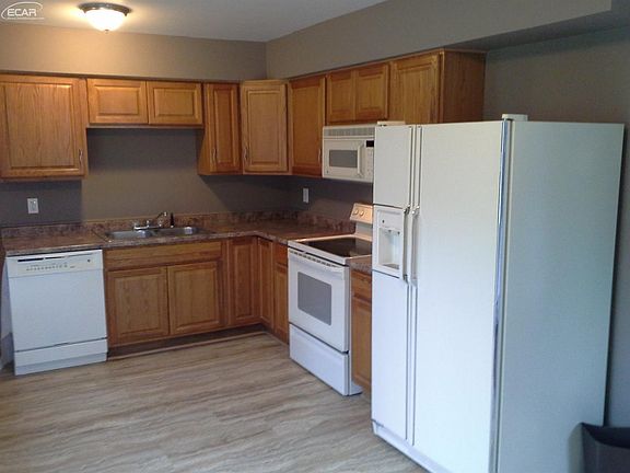 5th image of 4488 Webberdale Dr