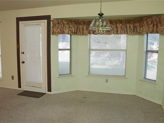 3rd image of 1905 Ramada Dr