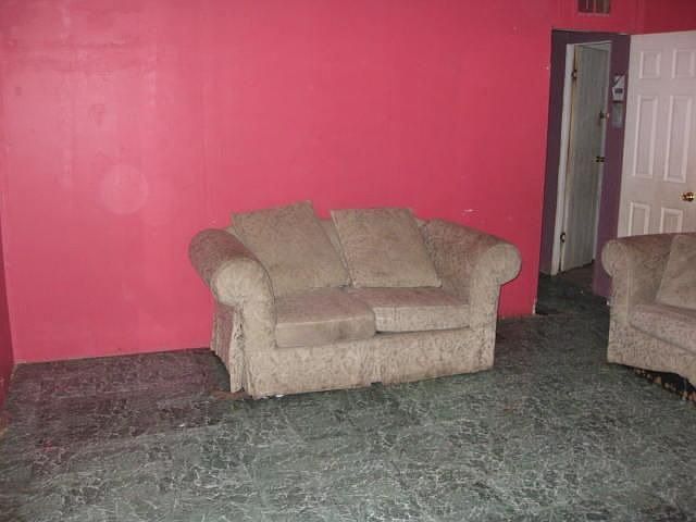 1st image of 123 Fuller Ln