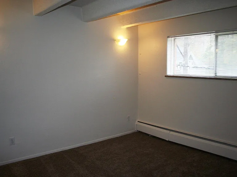 1085 N Pearl St #304 — Photo 6