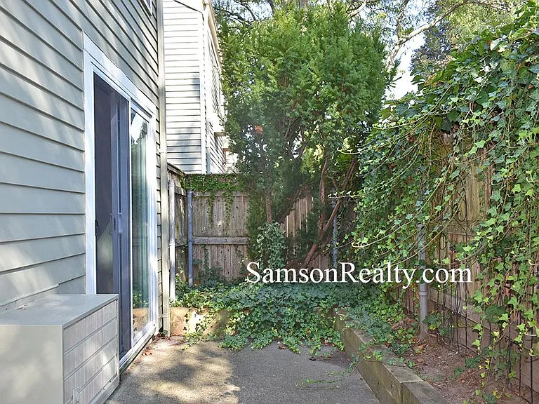 230 S Main St #18 — Photo 14