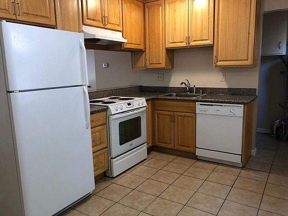3rd image of 10362 Greenwood Ct APT 1