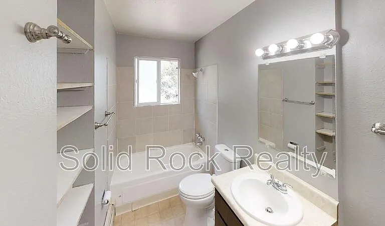 325 Bonnie Ct #B — Photo 7