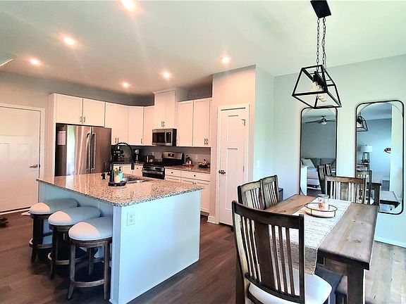 5th image of 170 Topsail Dr