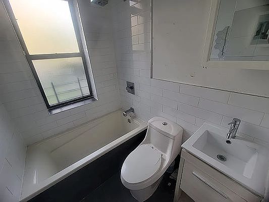 5th image of 382 Eastern Pkwy #4A