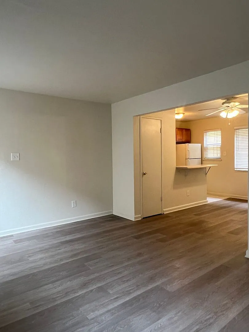 2 One-Bedroom Units Available!! $500 Off 1st Mos Rent!! — Photo 4