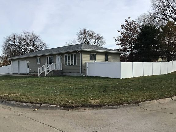 2nd image of 509 E 2nd St