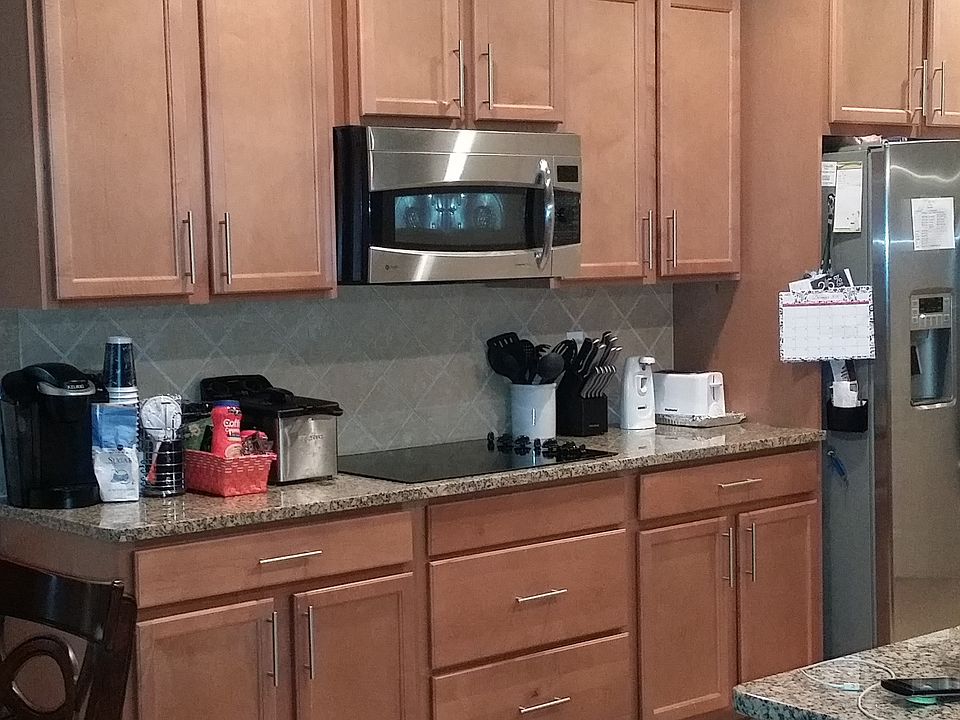 1st image of 9 Hunters Hollow Ct