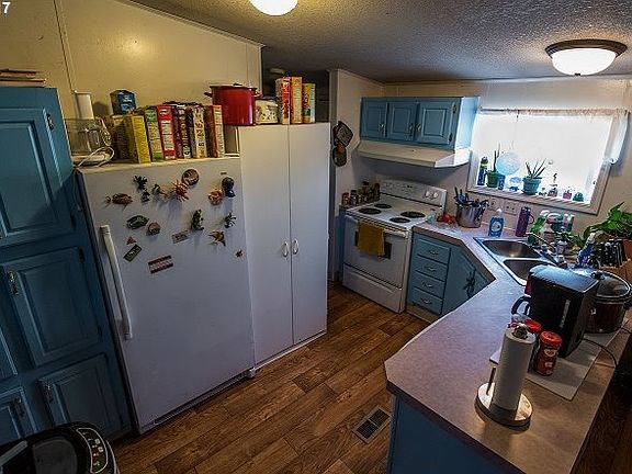 3rd image of 4587 NW Sheppherd Ln