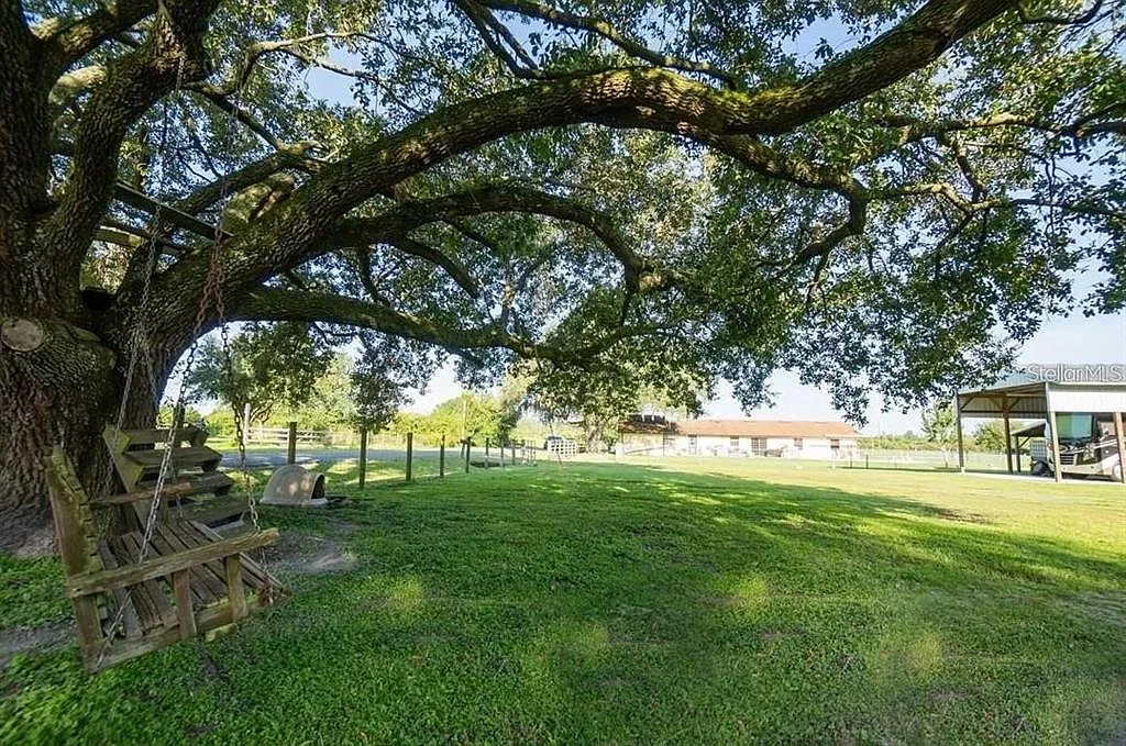 3 bed, 2.0 bath, 1608 sqft, $1,900 — Photo 3
