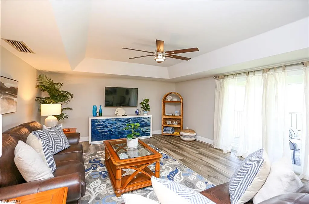 2 bed, 2.0 bath, 1335 sqft, $3,800 — Photo 1