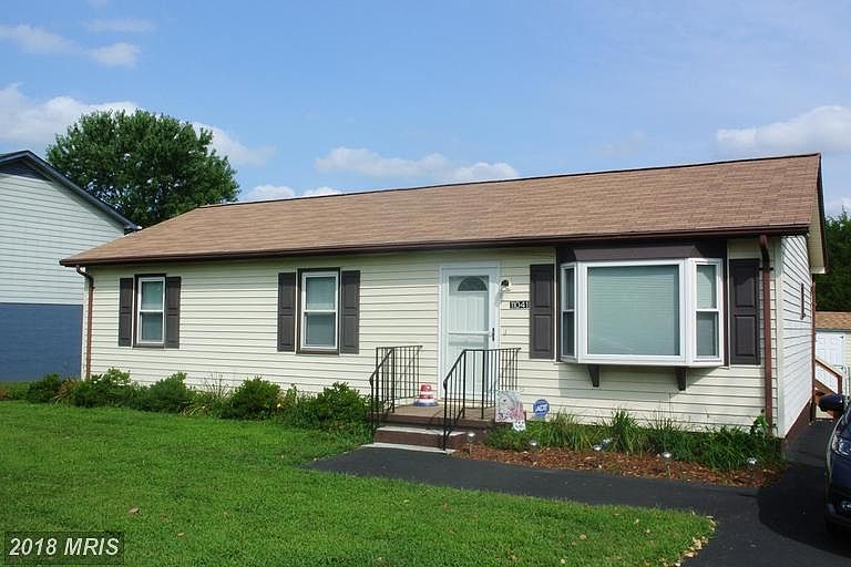 1st image of 11041 Blake Ln