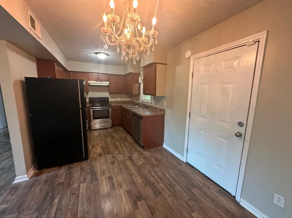 6221 Bretton Woods Dr, Hope Mills, NC 28348