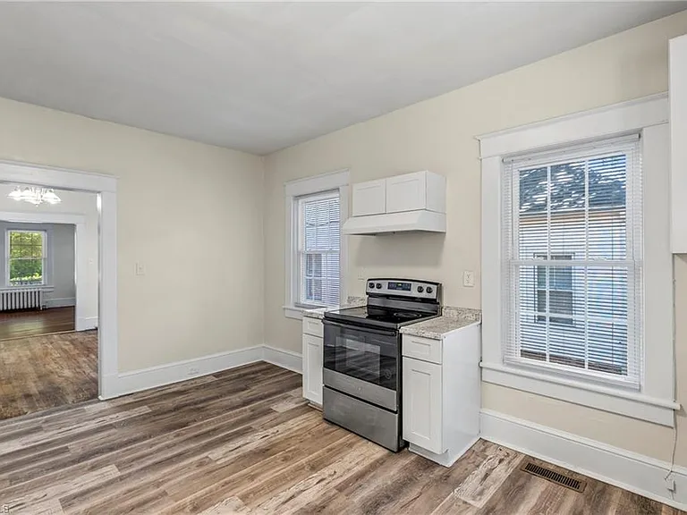 1506 Martin Luther King Jr Dr — Photo 18