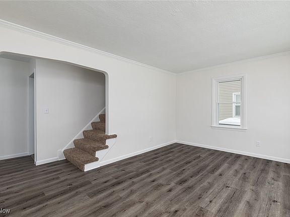 5th image of 452 E 327th St
