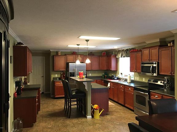 3rd image of 13480 Regale Dr