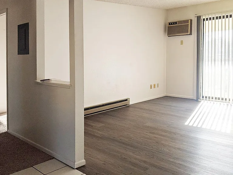 1678 Riverside Ave #12 — Photo 12