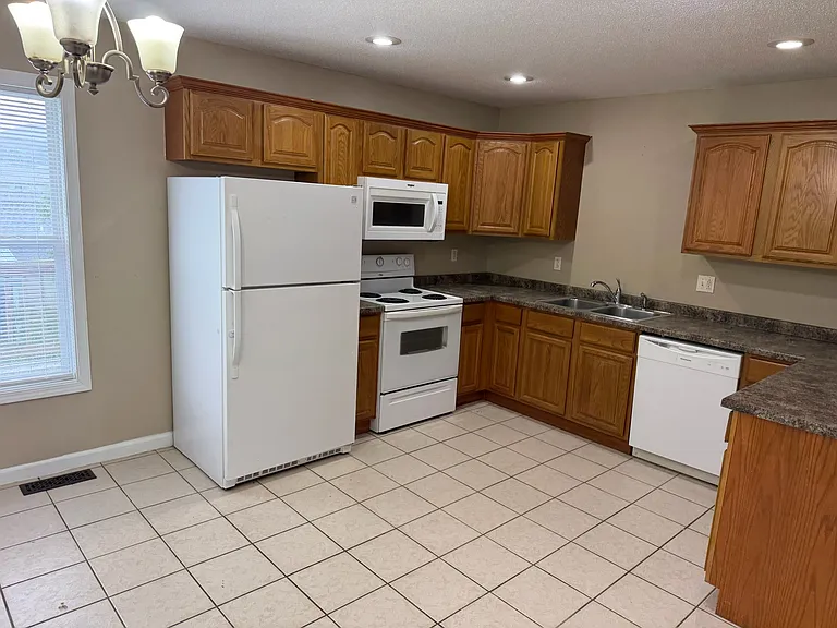 2483 Stotler Way — Photo 10