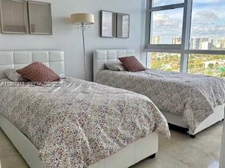18201 Collins Ave #1602 — Photo 9
