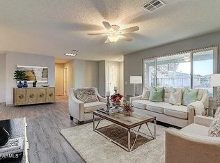 9742 W Desert Hills Dr, Sun City, AZ 85351
