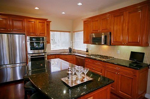 5th image of 1426 Bayview Dr