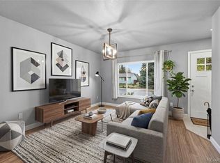8682 W Stanford Ave, Denver, CO 80123