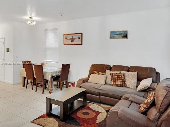 634 SW 12th St, Florida City, FL 33034