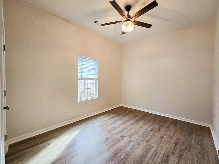1162 Owen Cir — Photo 12